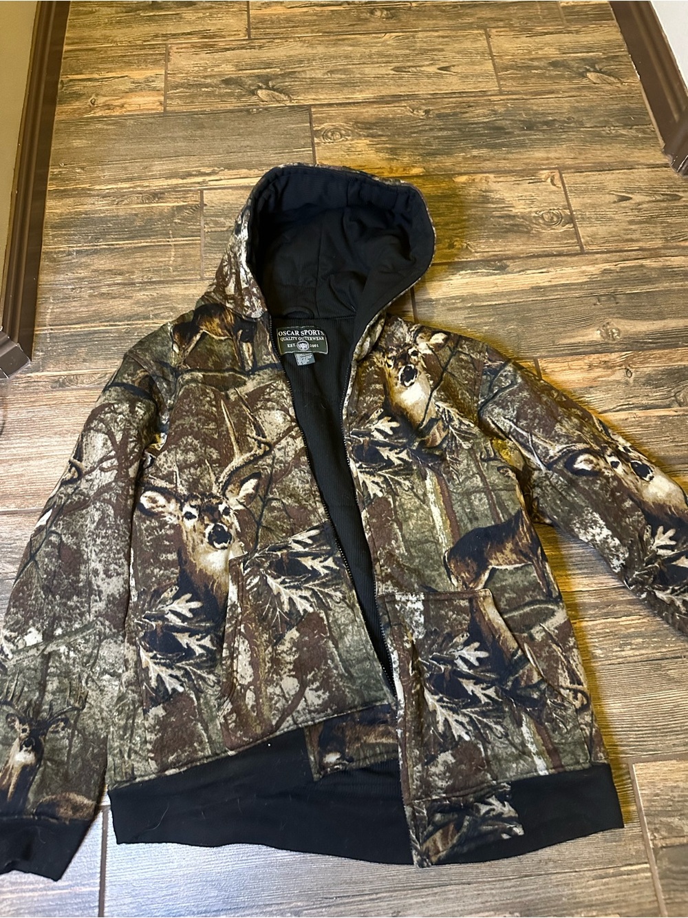 oscar sports camo zip up